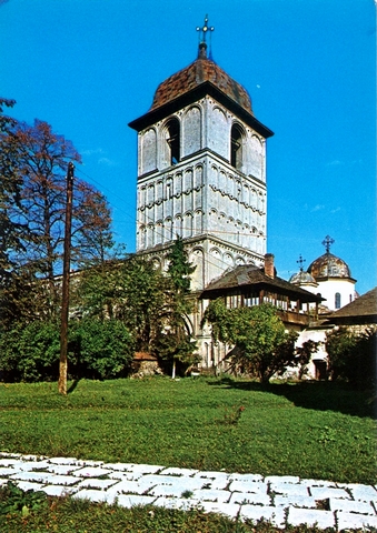 1336 - Campulung-Muscel. Clopotnita bisericii Negru Vodă (sec. XVII)